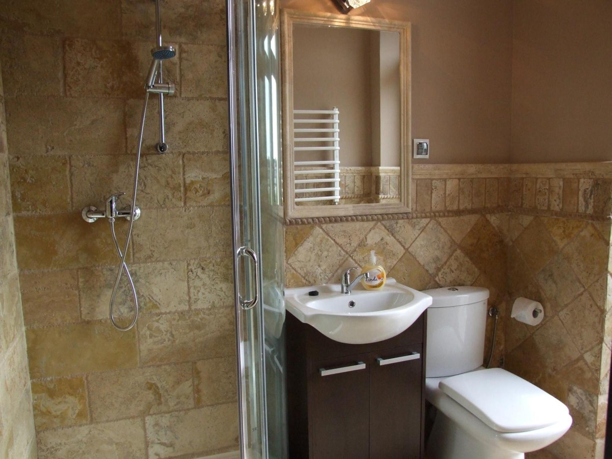 Hotelik Hermes Pieniezno Esterno foto