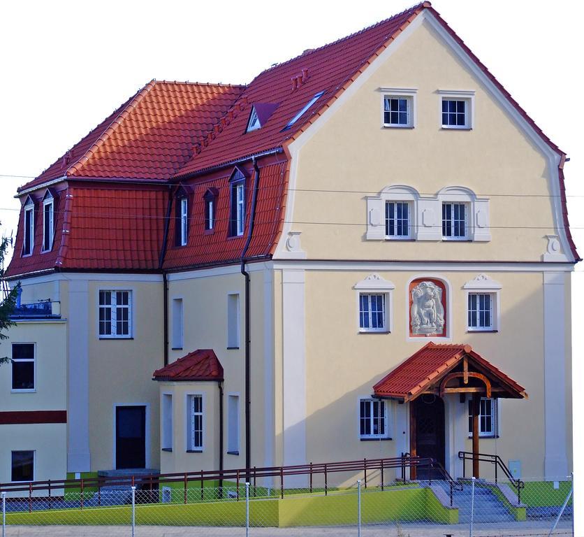 Hotelik Hermes Pieniezno Esterno foto