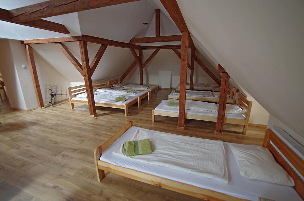 Hotelik Hermes Pieniezno Esterno foto