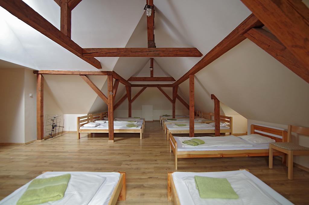 Hotelik Hermes Pieniezno Esterno foto