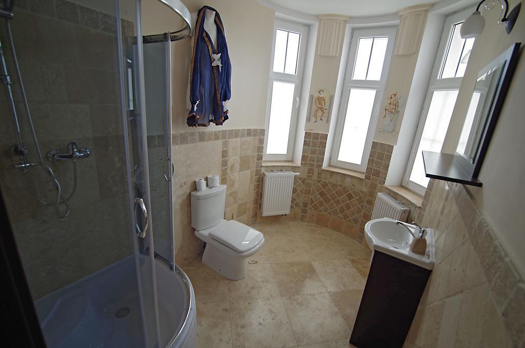 Hotelik Hermes Pieniezno Esterno foto