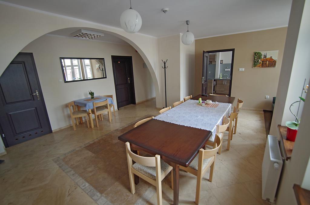 Hotelik Hermes Pieniezno Esterno foto
