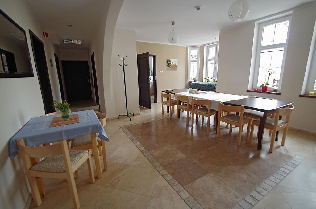Hotelik Hermes Pieniezno Esterno foto