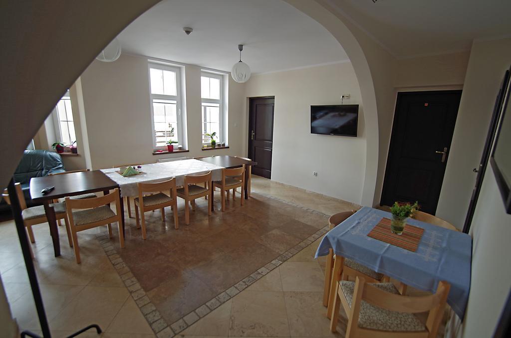 Hotelik Hermes Pieniezno Esterno foto